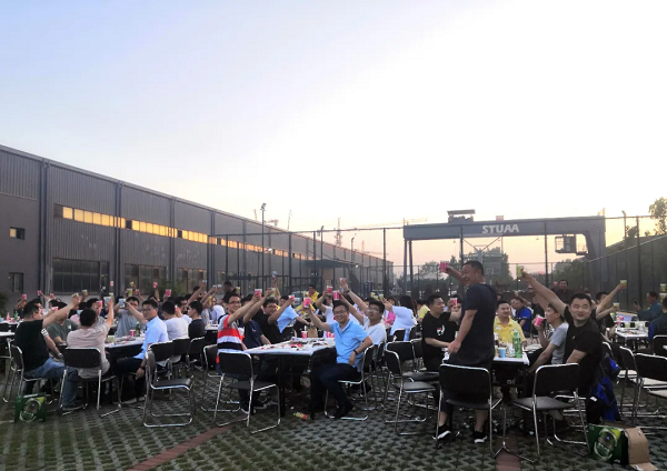 【凝心聚力 共创未来】2021年第一届斯图烧烤节